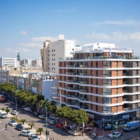 Windows On Netanya Luxury Penthouse Downtown Apartment Exterior photo